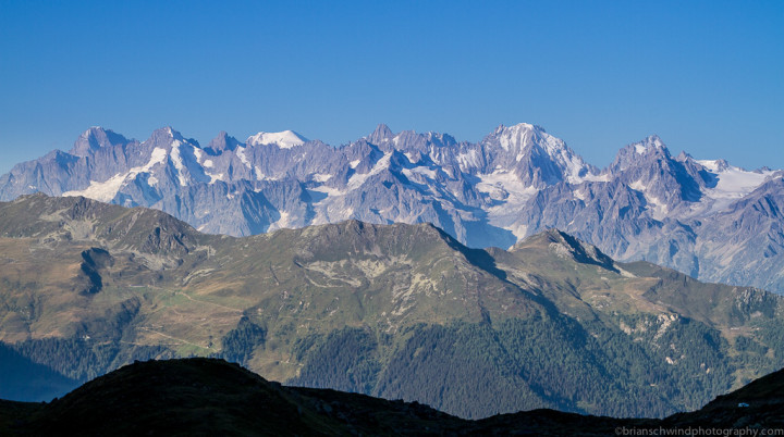 Layers-Mountain Views leaving Cabane du Mont Fort